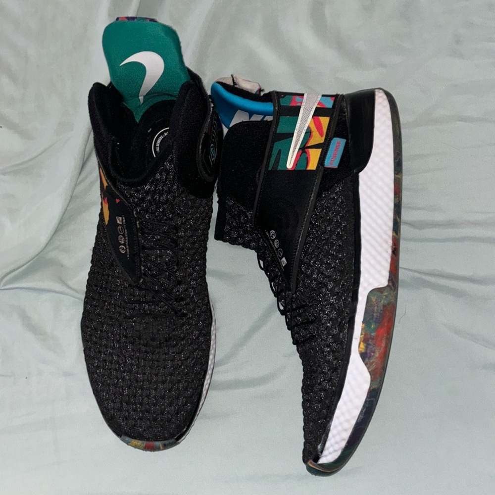 NIKE BASKETBALL SHOES SIZE 14